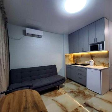 Довгостроково 1к квартира, ст.м Вирлиця-7хв.,Камянська 127а