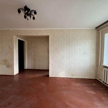 Продам світлу 2х кімнатну квартиру в місті Узин