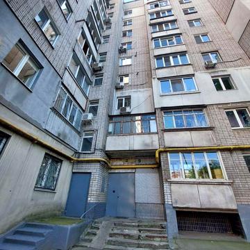 2 ком на Леваневского (Львовская) 10.  Удобная локация