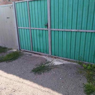 Продам пол дома, с огородиком