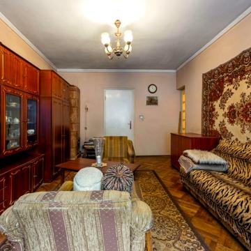 Академіка Андрія Сахарова вул., 24