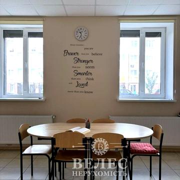 Машинобудівників вул., 23