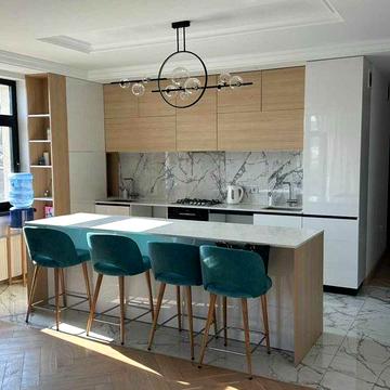 Продам 3 комнатная квартира , в новом доме , центр города ЖК Пушкинский