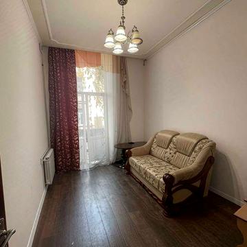 Оренда 2 кімнатної квартири в центрі, вул. Новаківського (Унів.Франка)