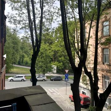 Оренда 2 кімнатної квартири в центрі, вул. Новаківського (Унів.Франка)