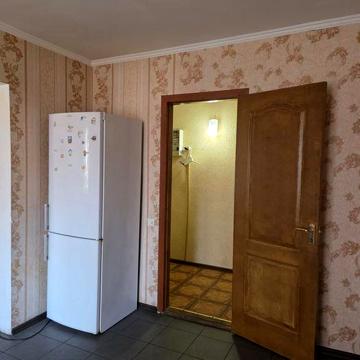 Сдаю трикімнатну квартиру на 6 Слобідській