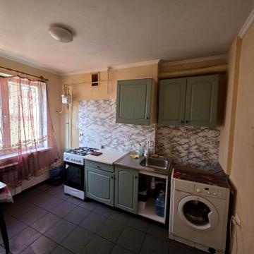 Сдаю трикімнатну квартиру на 6 Слобідській
