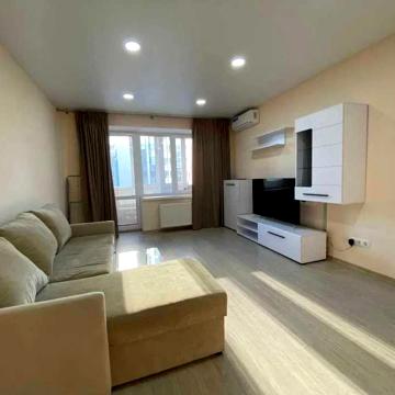 Продаж 3к Квартири з ремонтом Шовковична, 48 Центр! ст. М Палац Спорту