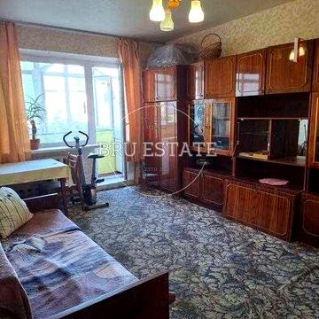 Продаж 2-кімнатної квартири на Воскресенці: Комфортної та Затишної