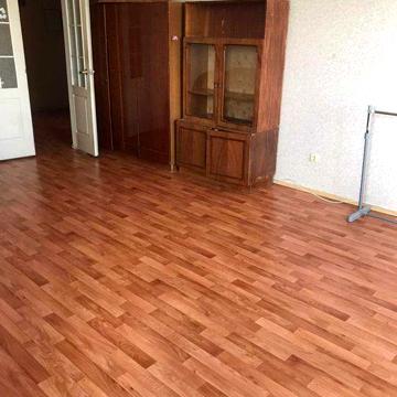 Продам 3 кімнатну кв-ру Алматинська 37б 8\13 цегл. район ДВРЗ