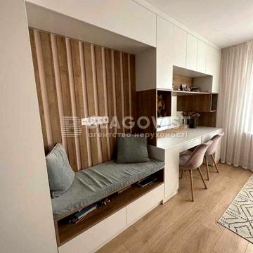 Продаж 3-к квартири 103м2 з ремонтом Крістер Град Виноградар Данченка3 ЖК Крістер Град