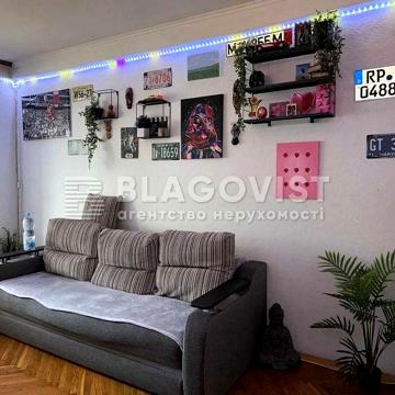 Продаж 2К квартири ст.м.Вокзальна, КПІ
