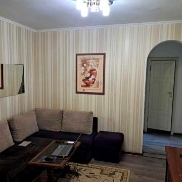 Продам 3-Кімнатну квартиру біля ТЦ Район, вул. Лаврухіна 7