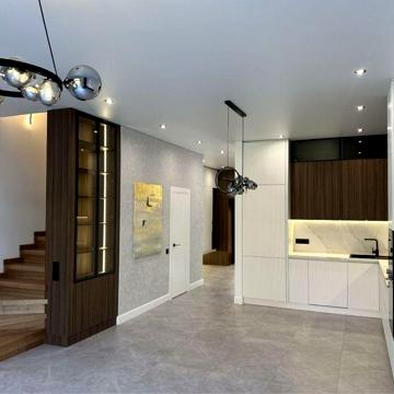165 м² стильного життя - дизайнерський  luxury таунхаус!
