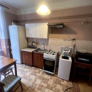 2 кім кв вул.Городоцька 173, до центру пішки 15 хв