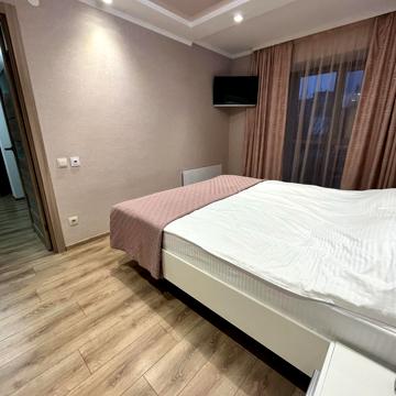 Полтавська вул., 81