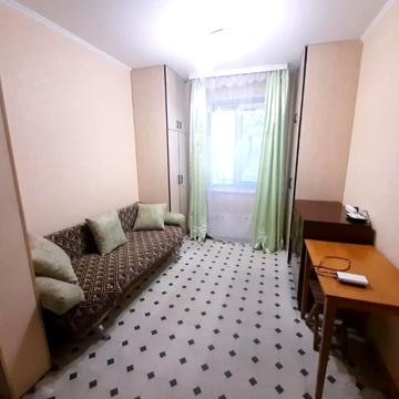 Бориса Гмирі вул., 25