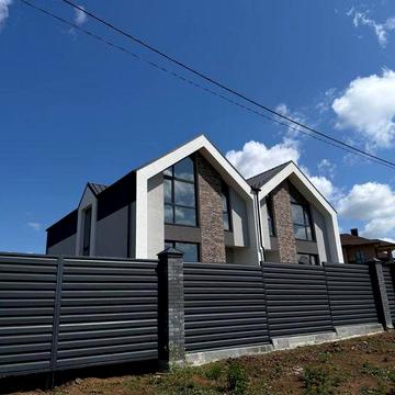 Поєднання переваг міського житла та приватного будинку