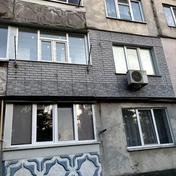 Продам 2-х кімнатну квартиру в центрі