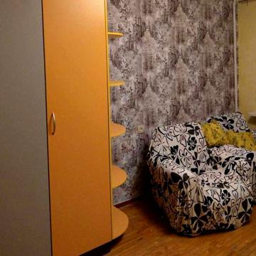 Оренда 1 кімнатної квартири вул. Незалежності 18А