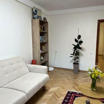 Оренда класноі трикімнатноі квартири із свіжим ремонтом Кавказька7