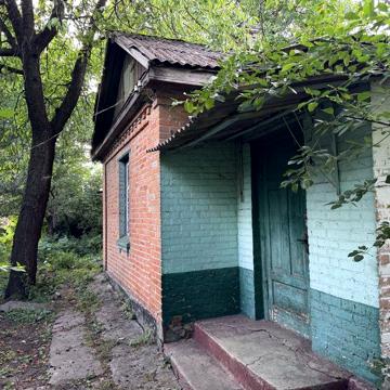 Продається частина будинку в ЦЕНТРІ міста.