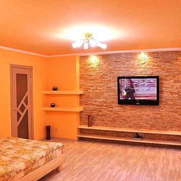 Однокімнатна в центрі. Без посередників. Агенціям не турбувати.