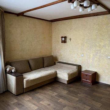 Здається квартира на Леваді в довгострокову оренду