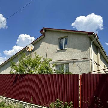 Продається будинок в мальовничій місцевості біля м.Підволочиськ