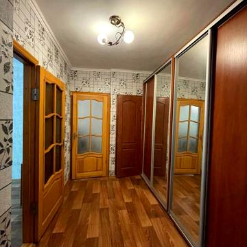 Радісна вул., 7