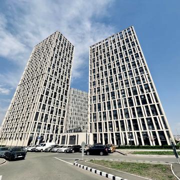 Зарічна вул., 4к1