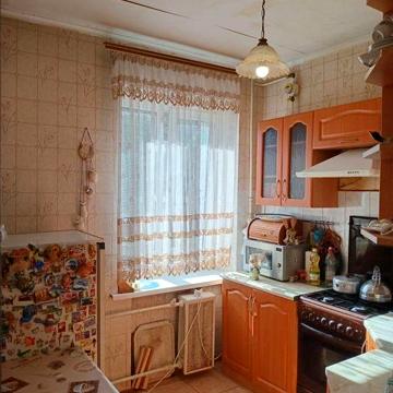 Сдам 2-ком квартиру. Нивки,ул.Салютная 22