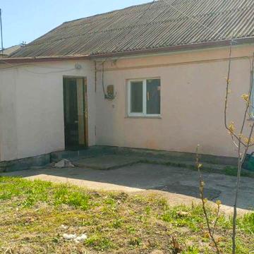Продаж половини будинку в с. Бузова (в житловому стані)