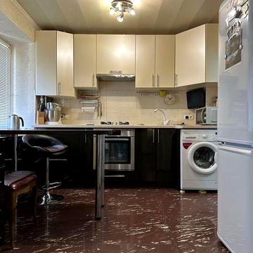 Продам  квартиру  в районі ТРЦ «Конкорд»