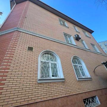 ТрёхЭтажный дом на Каманина Аркадия 900м.кв. участок 10 соток