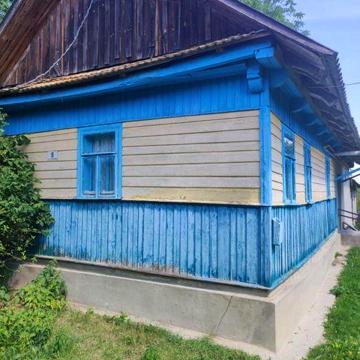 Будинок в затишному і мальовничому місці