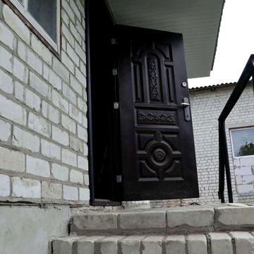 Будинок м.Остер 125м 5кімнат два входи 20сот 59тис торг комісія 0%