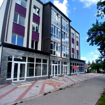 Центральна вул., 16
