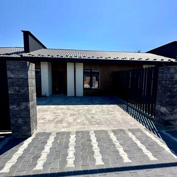 Будинок з власною ділянкою в котеджному містечку. Без комісії