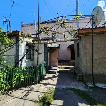 Продам 2 квартири (1-кімн. + 2-кімн.) у Лузанівці!