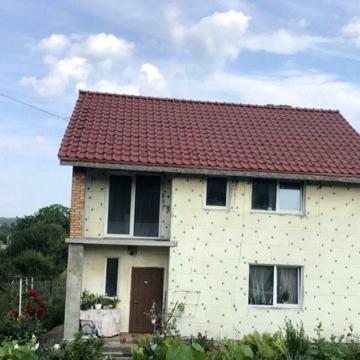 Продам будинок у с. Хотів (5 хв до Києва)