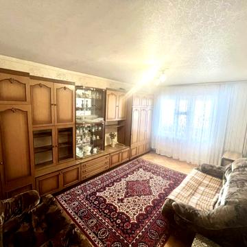 Срібнокільська вул., 14