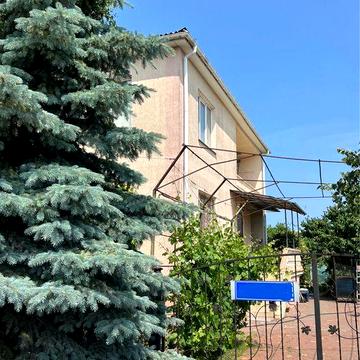 Добротный дом для семьи в с. Молодежное.