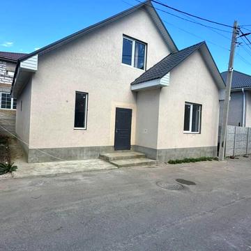 Будинок двоповерховий в Червоному Хуторі