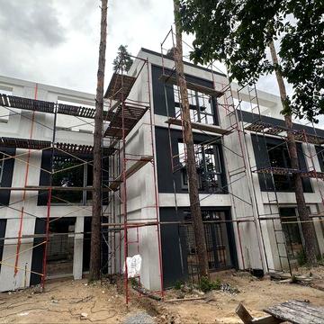 Ліс в поєднаані з сучасним дизайном, це таунхауси у WISE HOMES