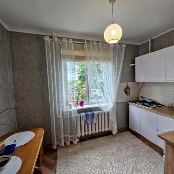 Продам 3-х к/квартиру з ремонтом