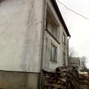 Продається будинок з ділянкою 35 соток