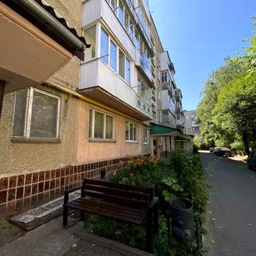 Осипа Сорохтея вул., 37а