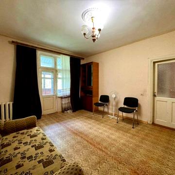 Продаю 1-кімнатну квартиру, р-н Вар-го мосту, вул. Мостобудівників Ц5