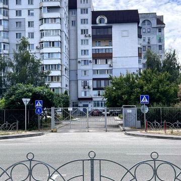 Сучасна укомплектована квартира на Митниці